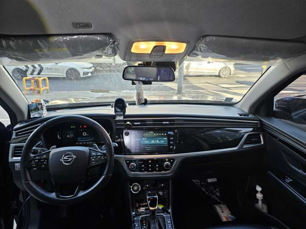 Ssangyong Korando - Vista 11