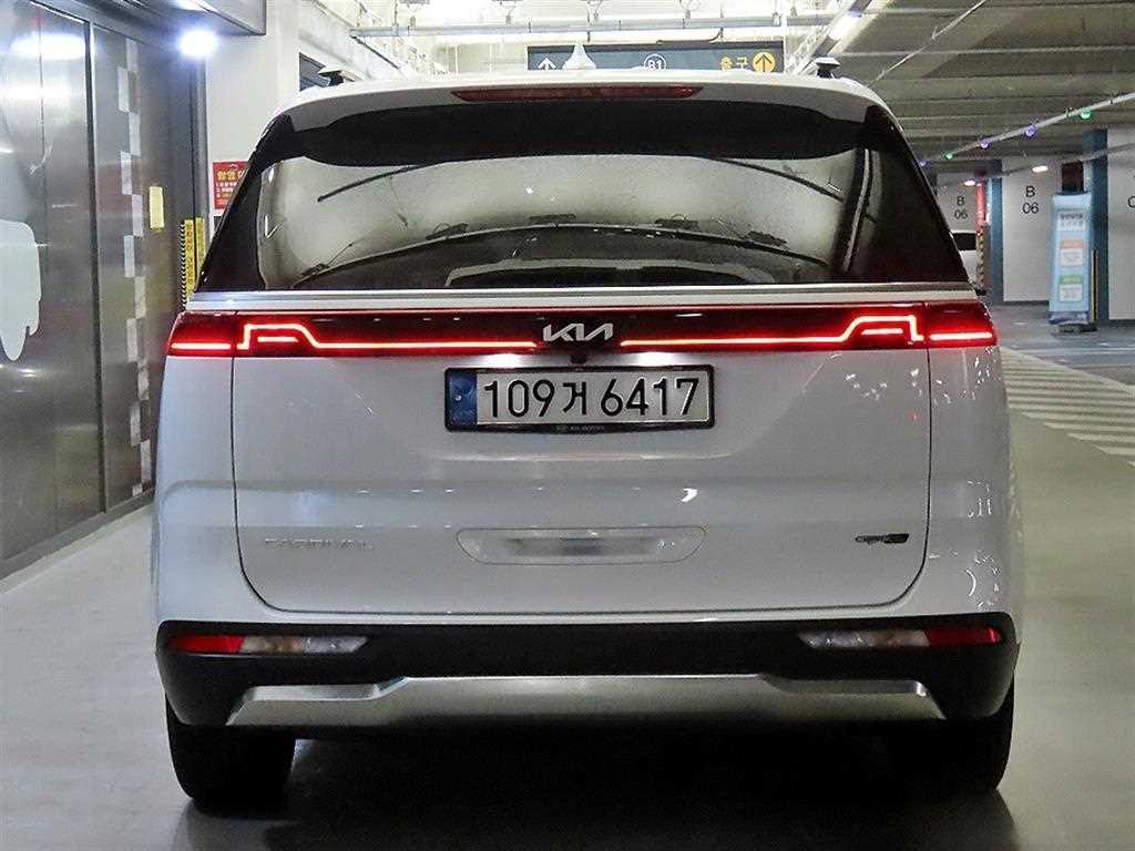 KIA Carnival - Vista 5