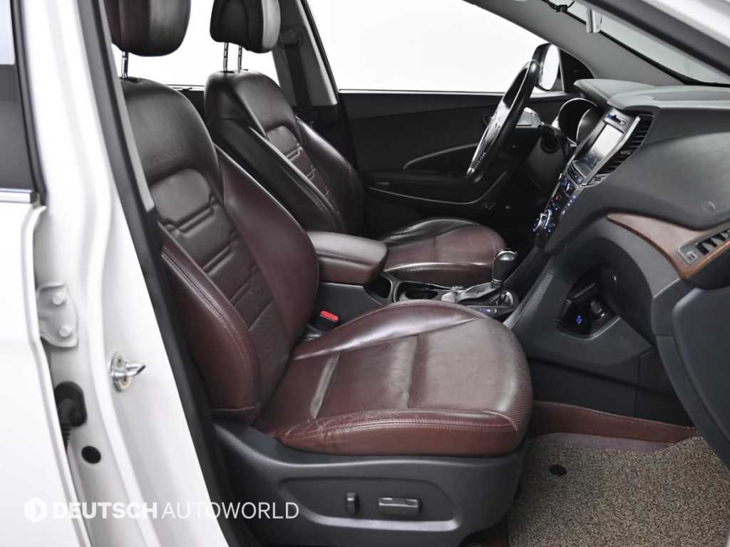 HYUNDAI Maxcruz - Vista 10