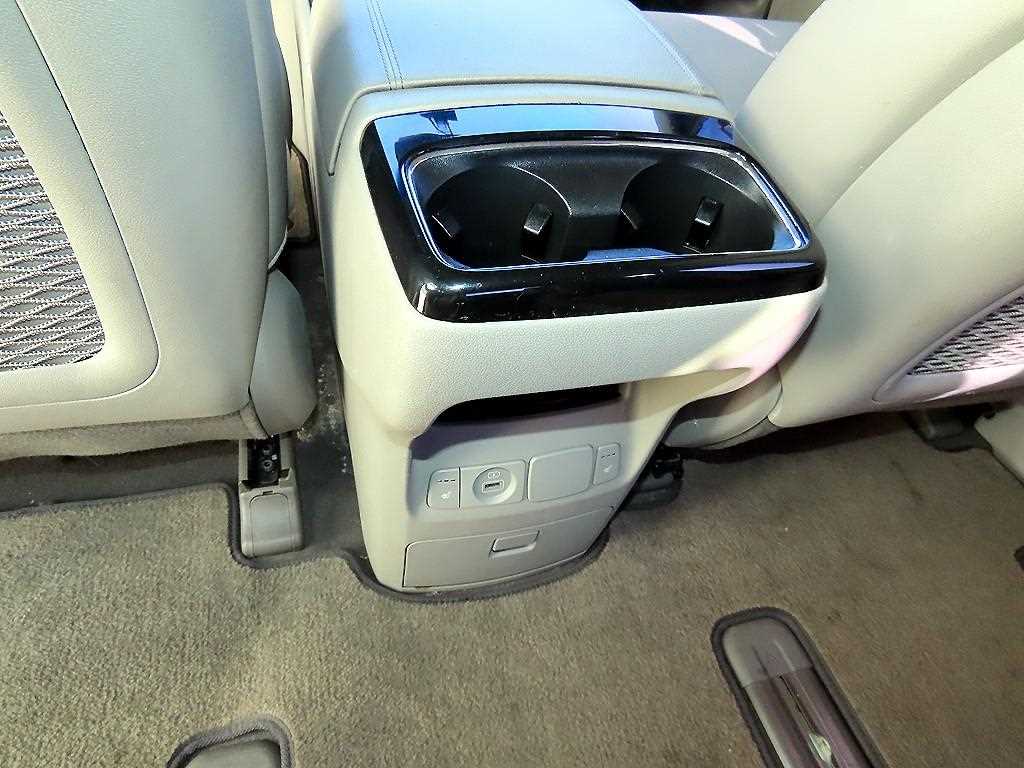 KIA Carnival 2019 Blanco - Importación desde Corea - HF Imports Iquique - Foto 17