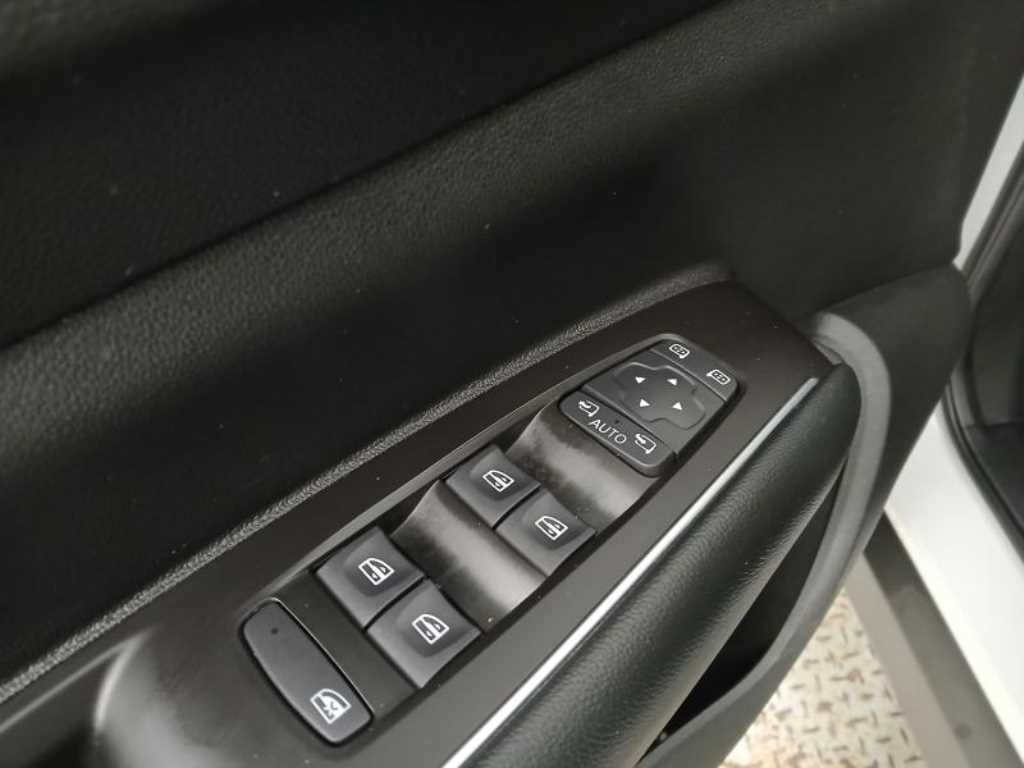 SAMSUNG QM6 - Vista 10