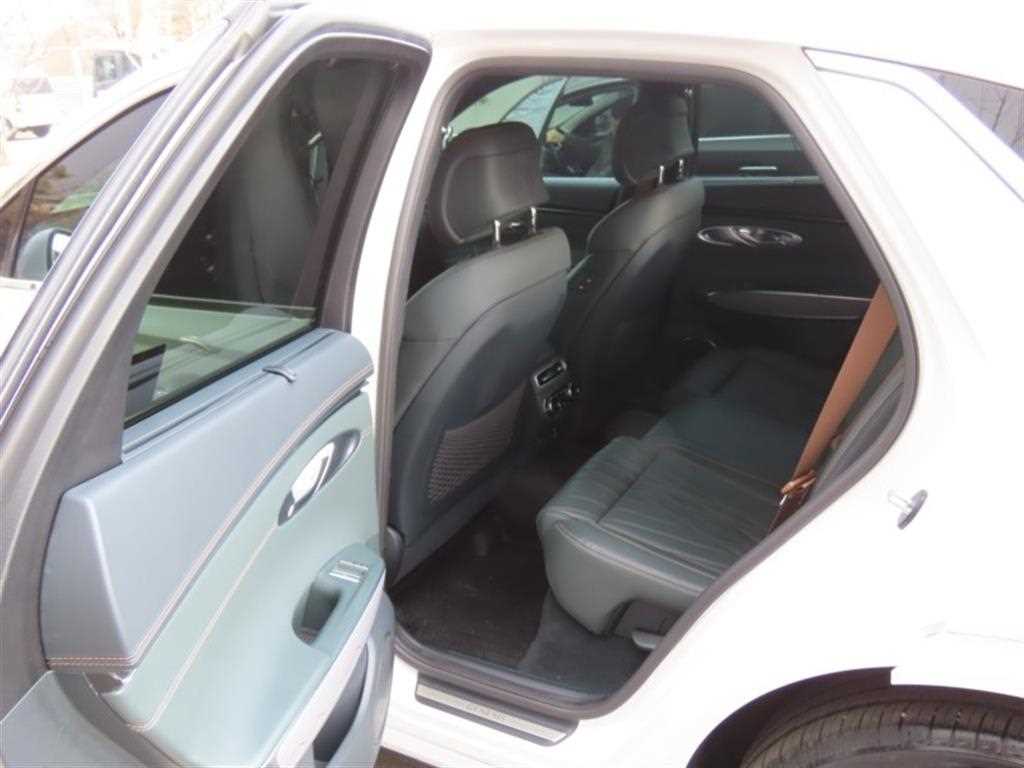 Genesis GV70 2022 Blanco - Importación desde Corea - HF Imports Iquique - Foto 14