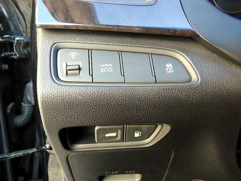 HYUNDAI Grandeur - Vista 12