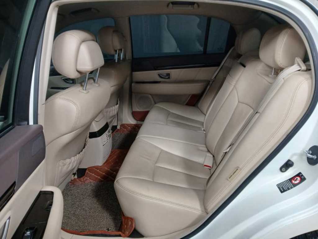 KIA Opirus - Vista 7