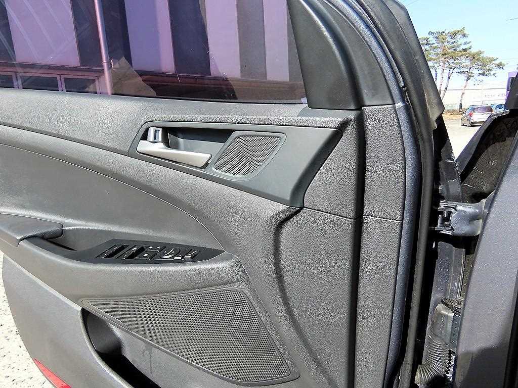 HYUNDAI Tucson - Vista 11