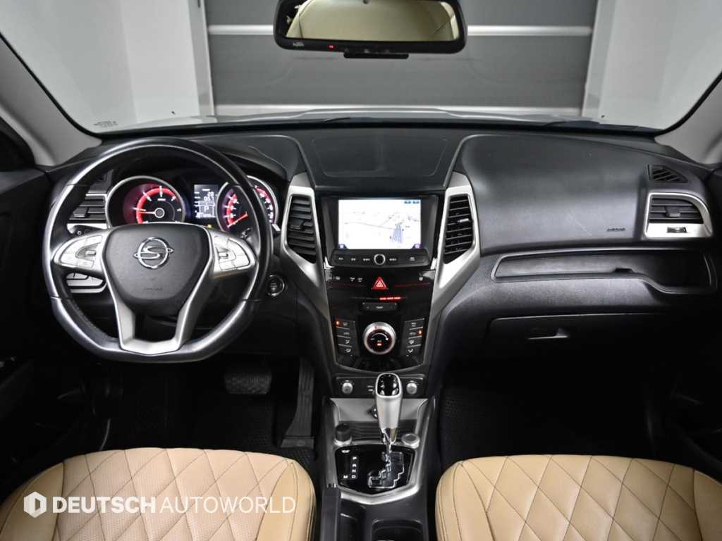 Ssangyong Tivoli - Vista 7