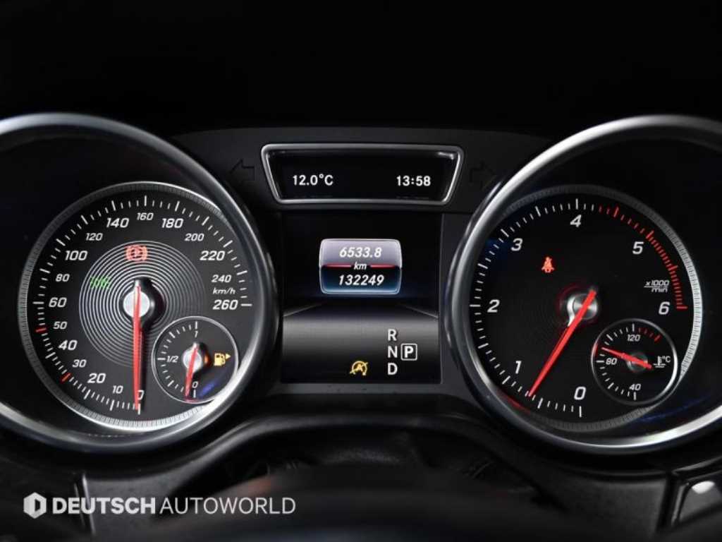 Mercedes Benz GLE Class - Vista 8