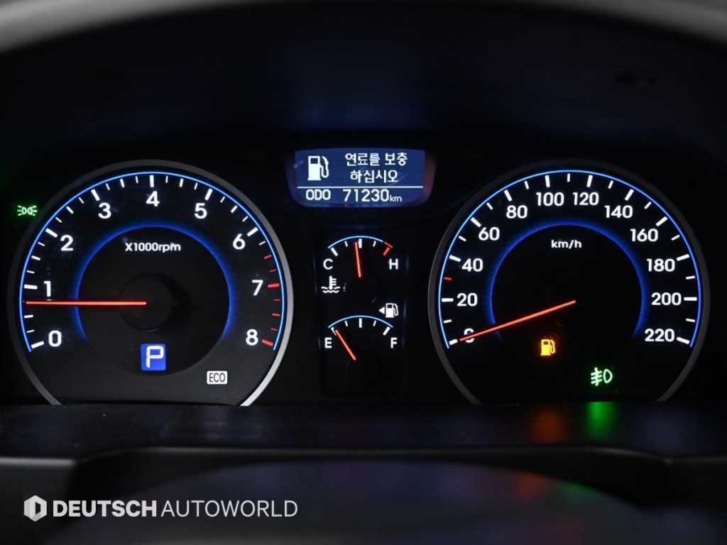 HYUNDAI Avante - Vista 8