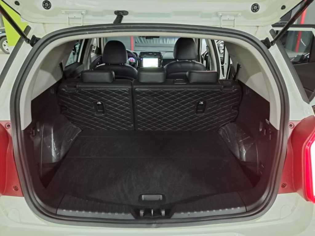 Ssangyong Tivoli 2022 Blanco - Importación desde Corea - HF Imports Iquique - Foto 17