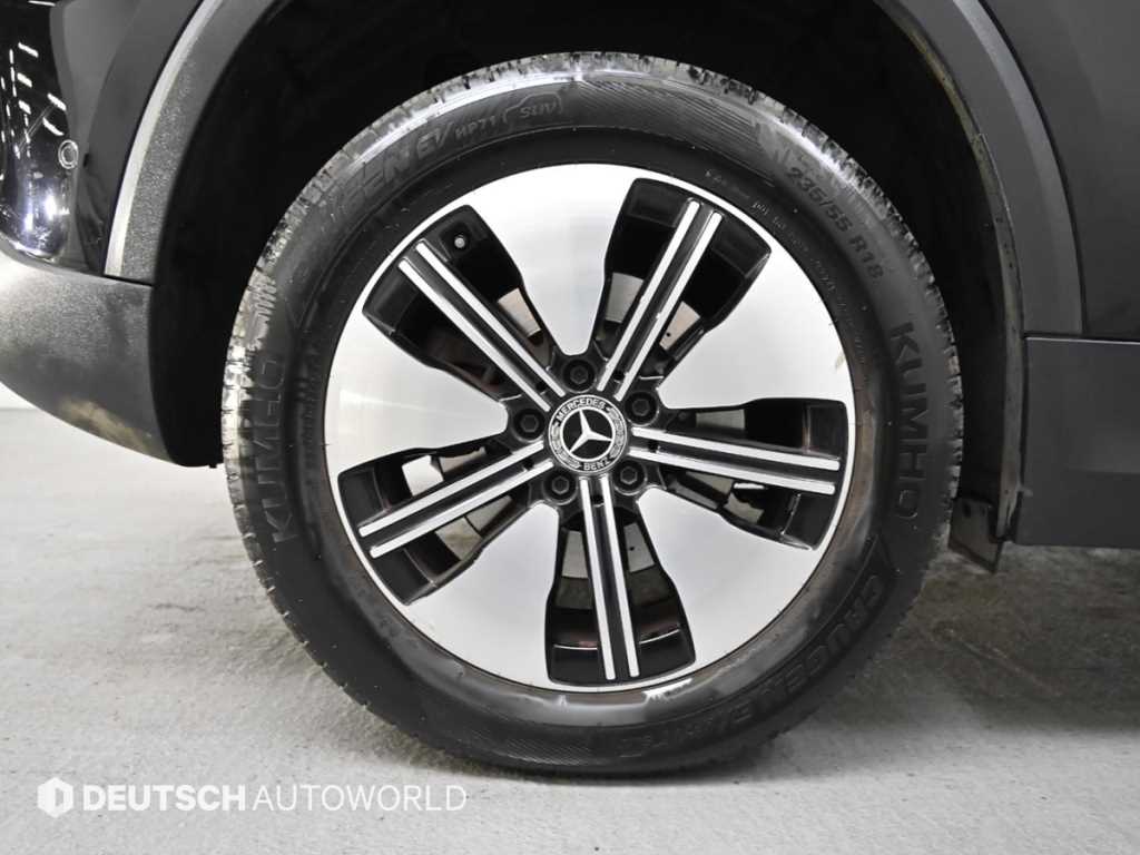 Mercedes Benz EQA - Vista 5