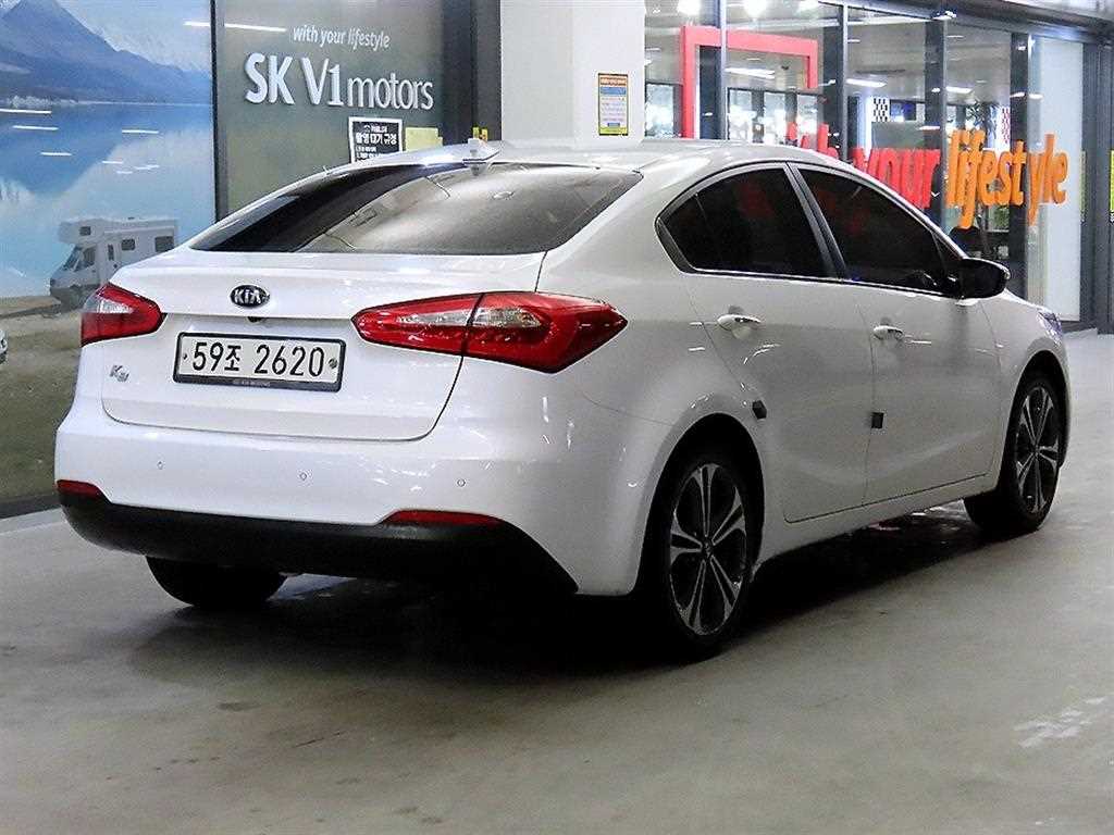 KIA K3 - Vista 4