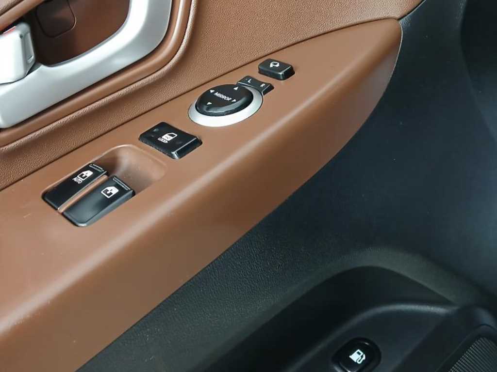 HYUNDAI Starex - Vista 12