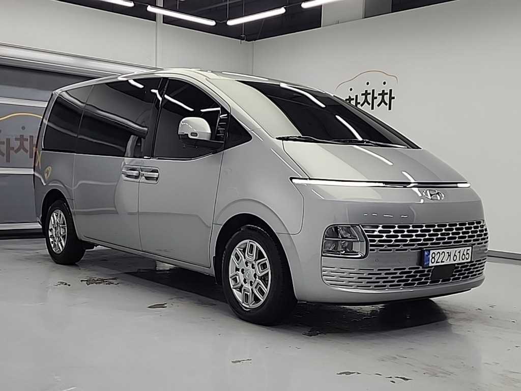 HYUNDAI Staria - Vista 4