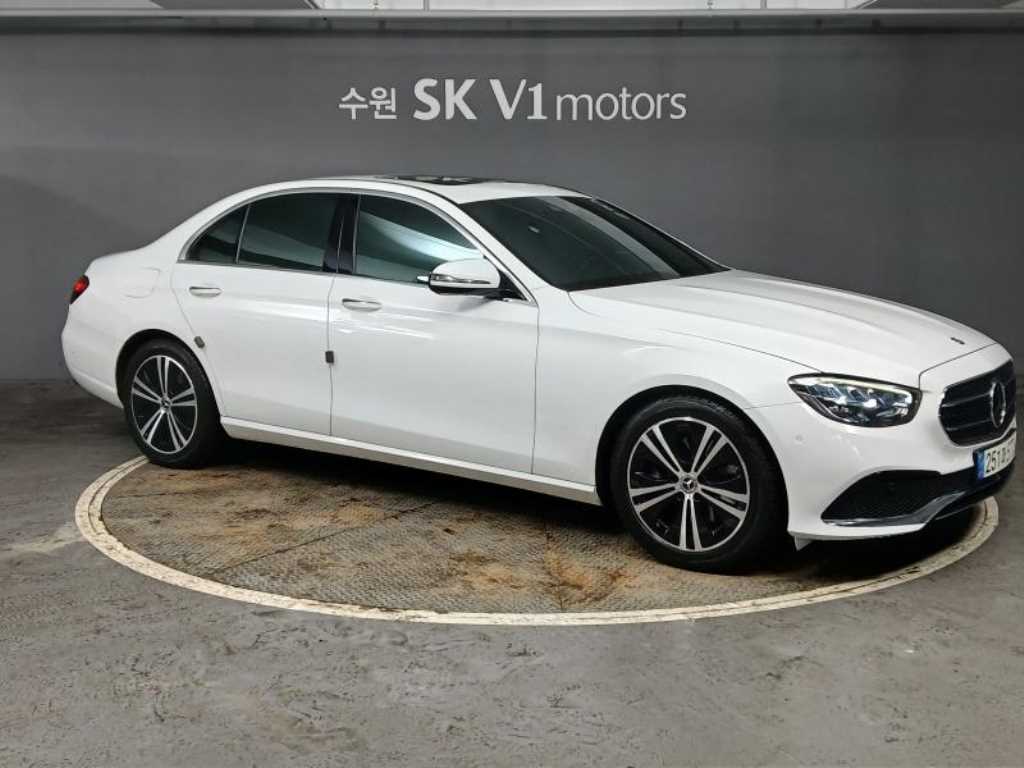 Mercedes Benz E class - Vista 2