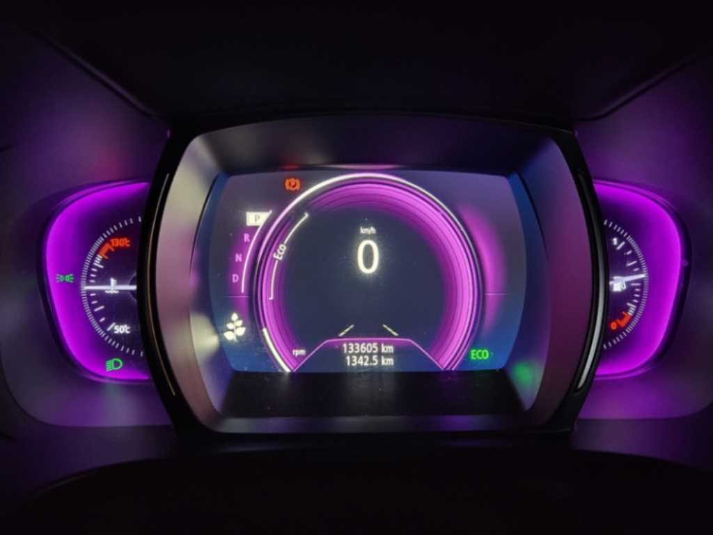 SAMSUNG QM6 - Vista 5