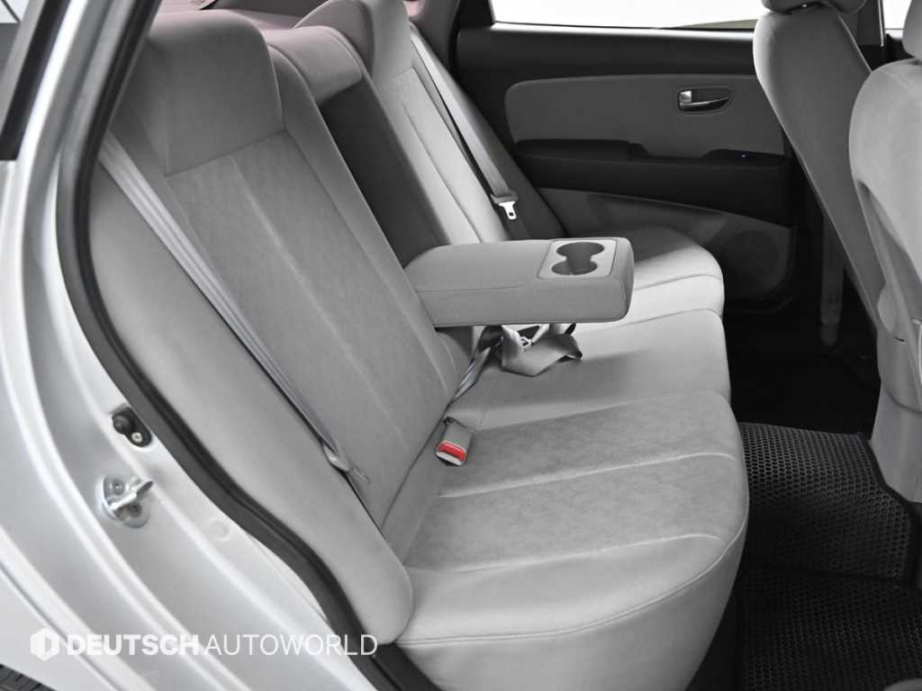 HYUNDAI Avante - Vista 12