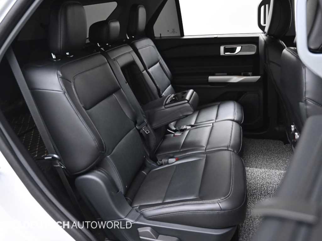 Ford Explorer - Vista 12