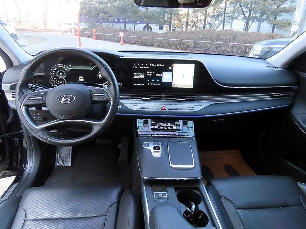 HYUNDAI Grandeur - Vista 7