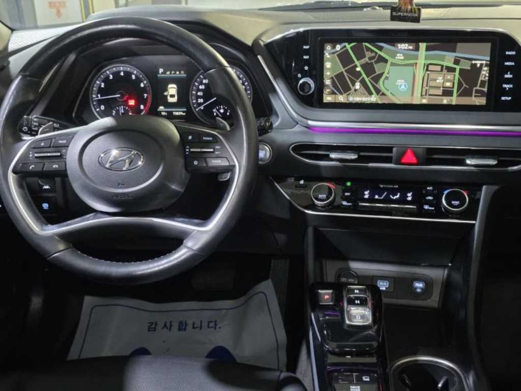 HYUNDAI Sonata - Vista 10