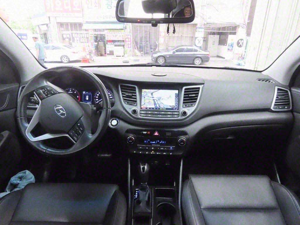 HYUNDAI Tucson - Vista 7