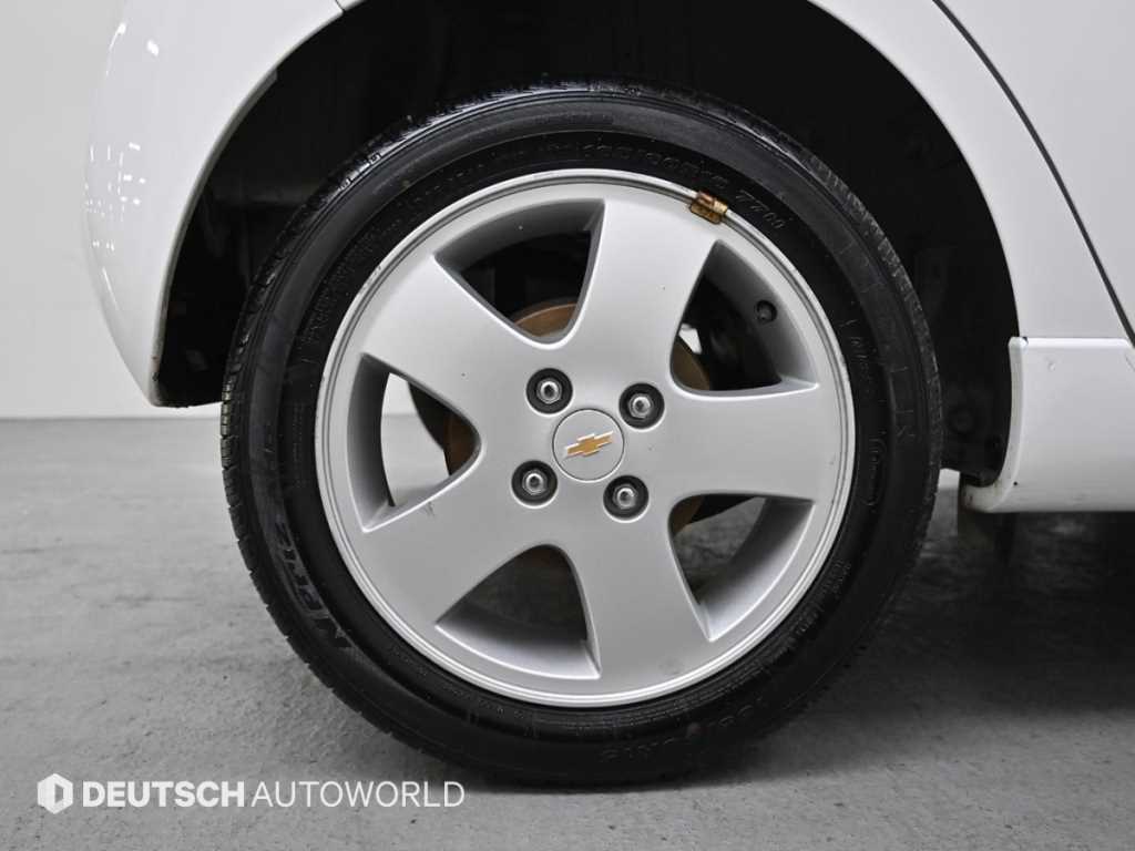 Chevrolet Spark - Vista 5