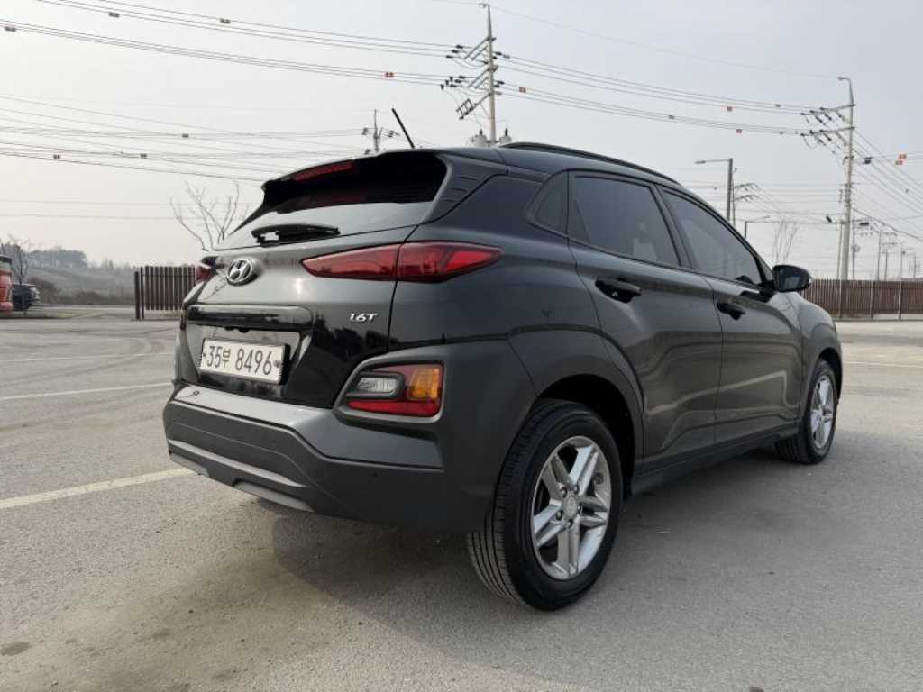 HYUNDAI Kona - Vista 3