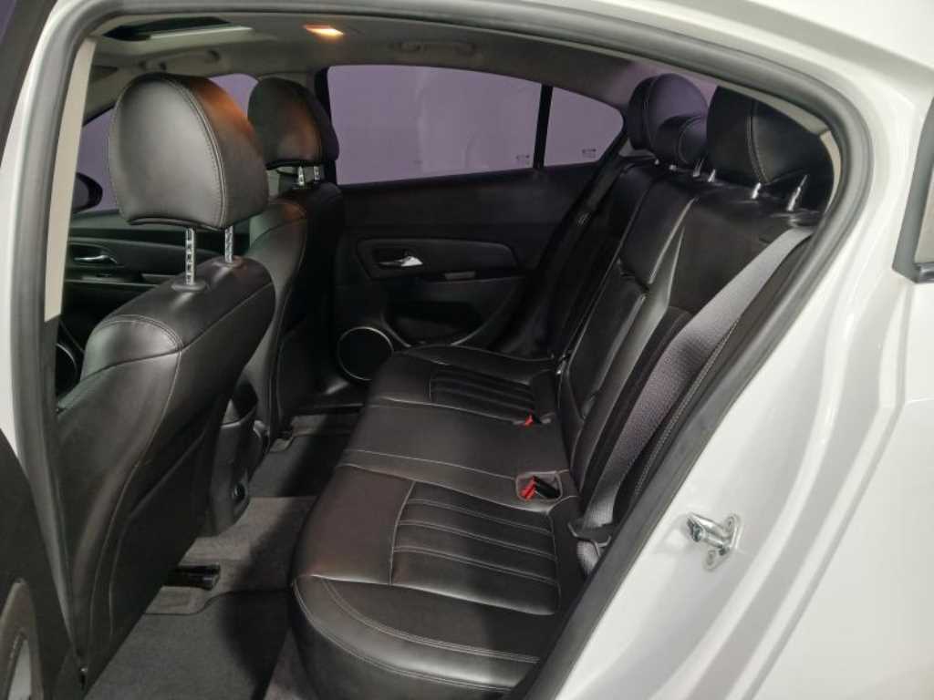 Chevrolet Cruise - Vista 7