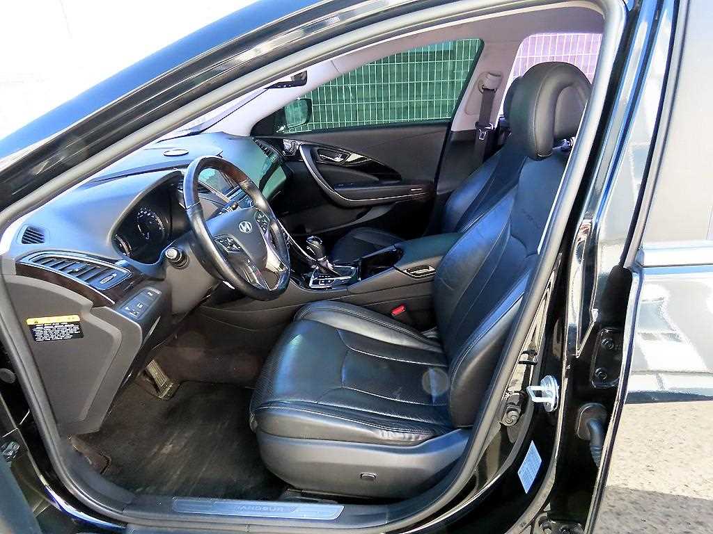 HYUNDAI Grandeur - Vista 5