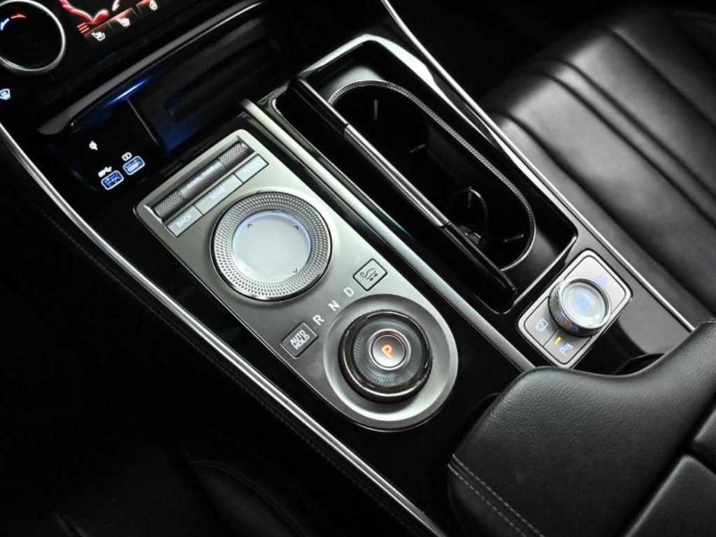 Genesis GV80 - Vista 7