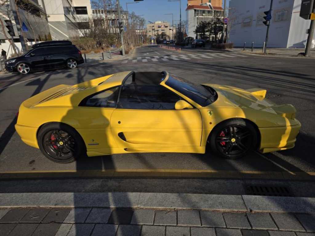 HYUNDAI Tuscani - Vista 10