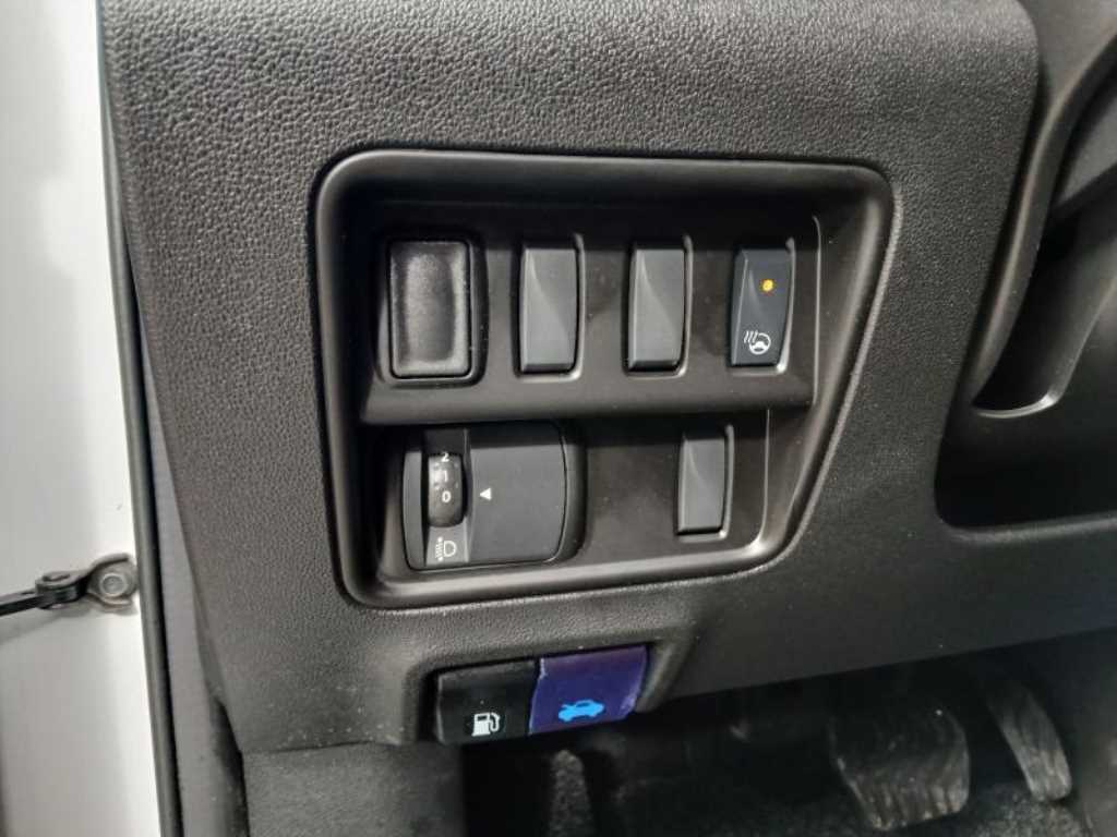 SAMSUNG QM6 - Vista 11