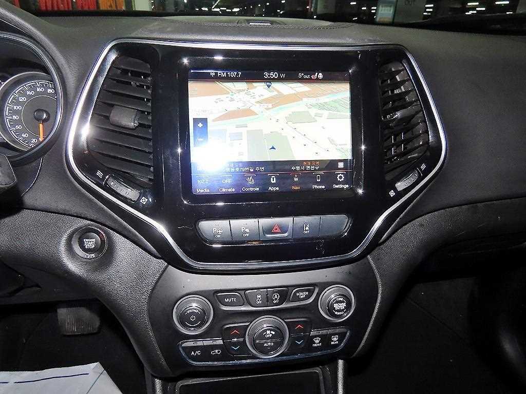 Jeep Cherokee - Vista 11