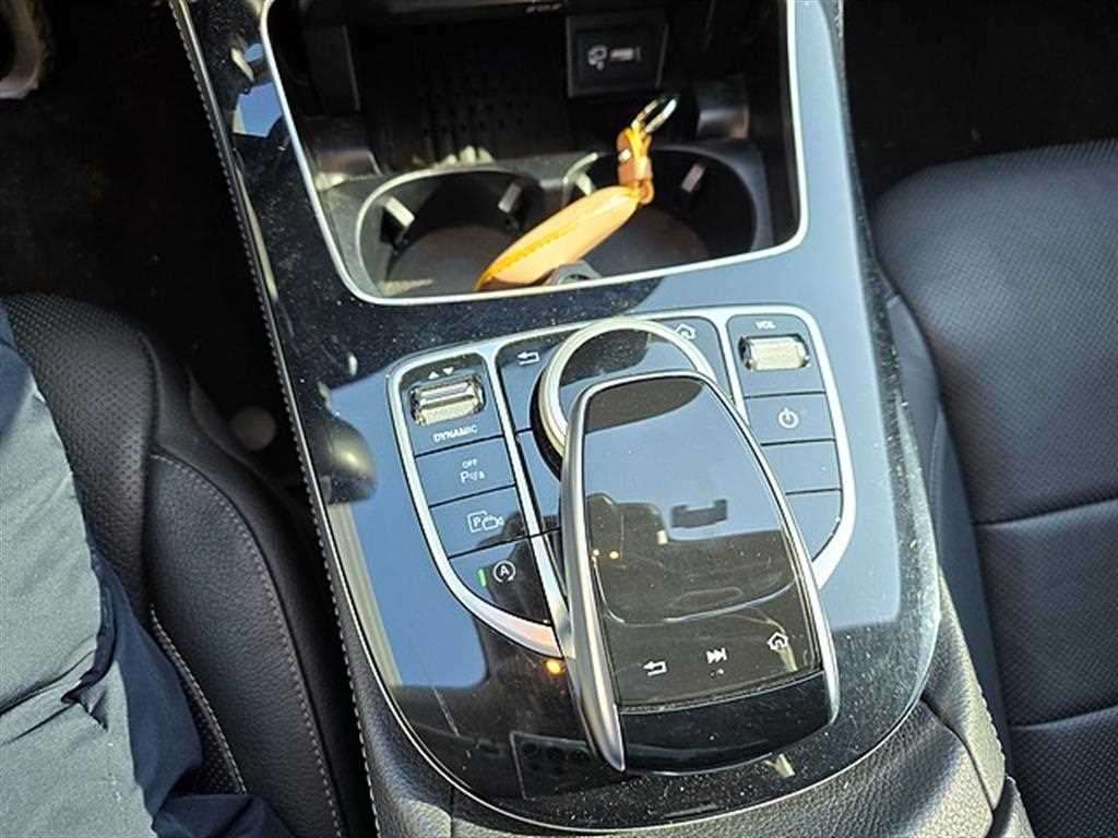 Mercedes Benz E class - Vista 11