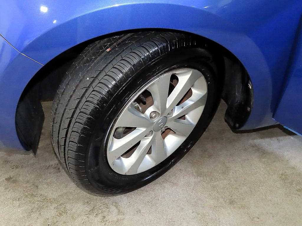 KIA Pride 2012 Azul - Importación desde Corea - HF Imports Iquique - Foto 16