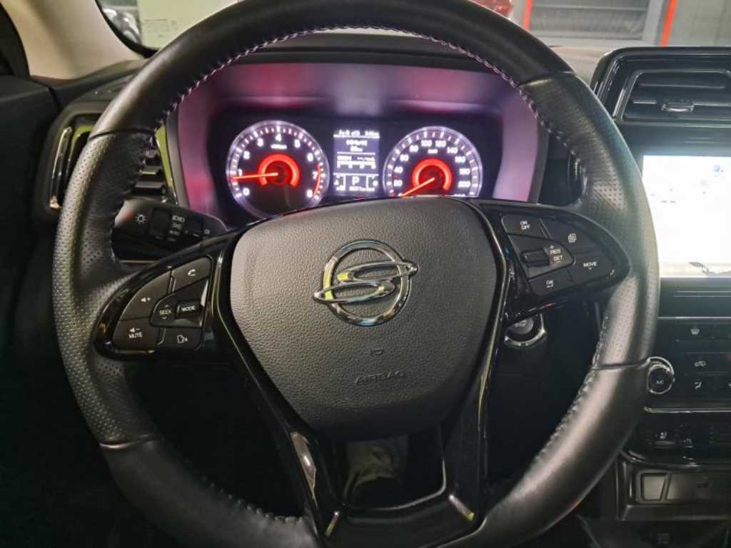 Ssangyong Tivoli - Vista 9