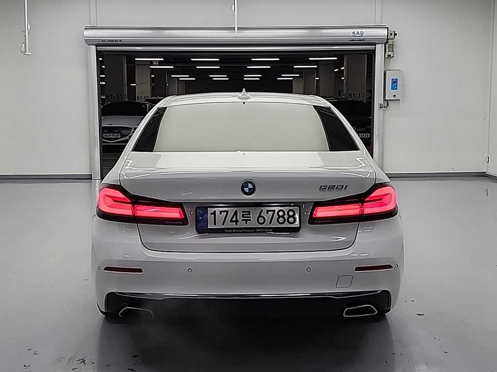 BMW 5 Series - Vista 3