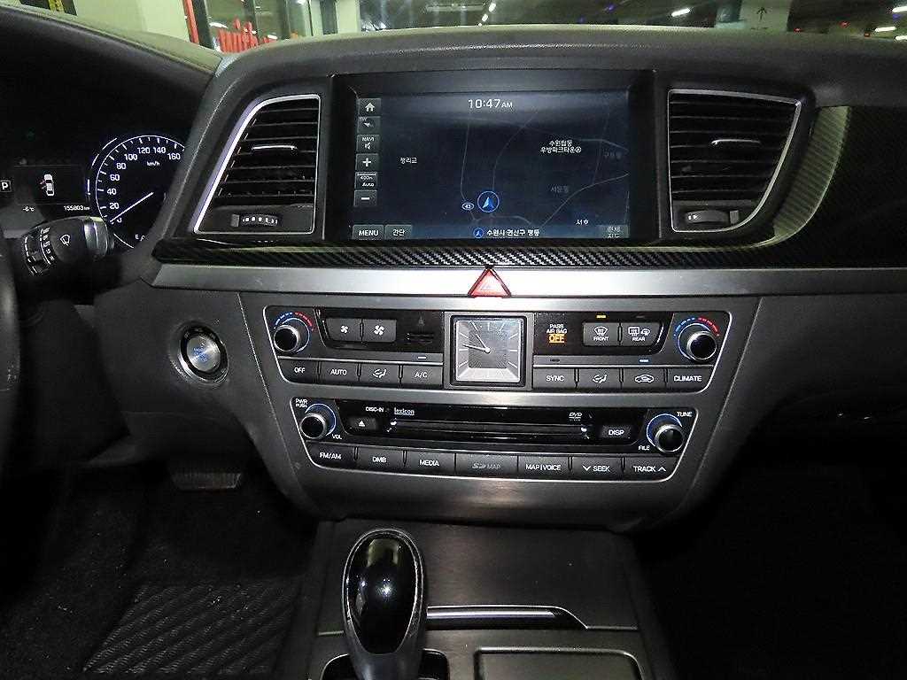 HYUNDAI Genesis - Vista 11