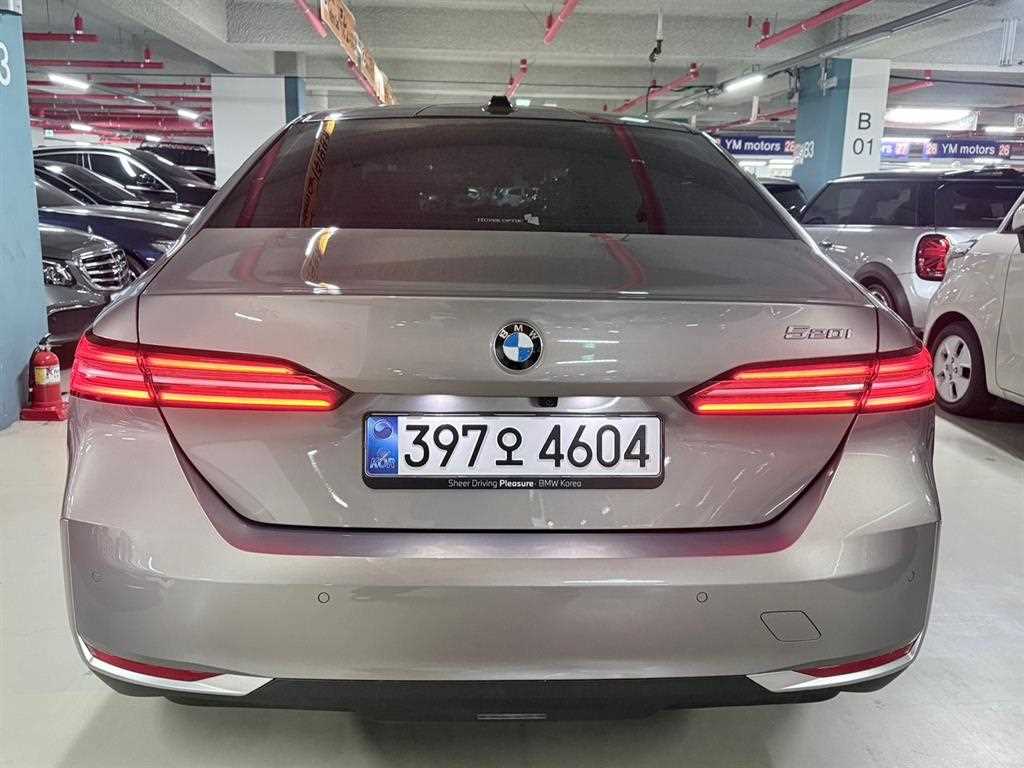 BMW 5 Series - Vista 4