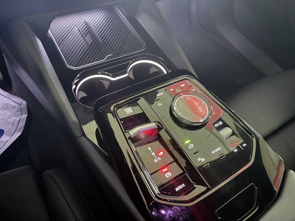 BMW 5 Series - Vista 11