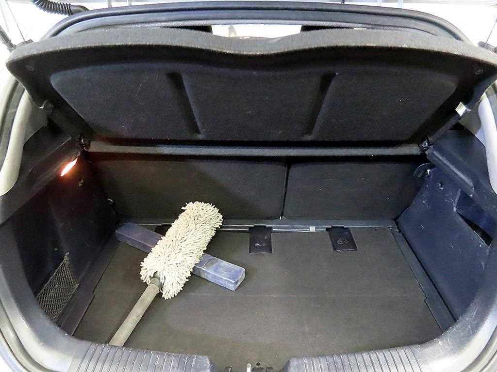 KIA Pride 2016 Plateado - Importación desde Corea - HF Imports Iquique - Foto 18