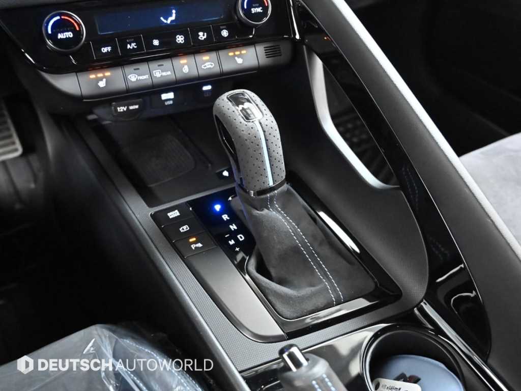 HYUNDAI Avante - Vista 9