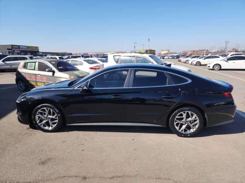 HYUNDAI Sonata - Vista 4