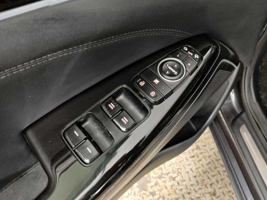 KIA K7 - Vista 12