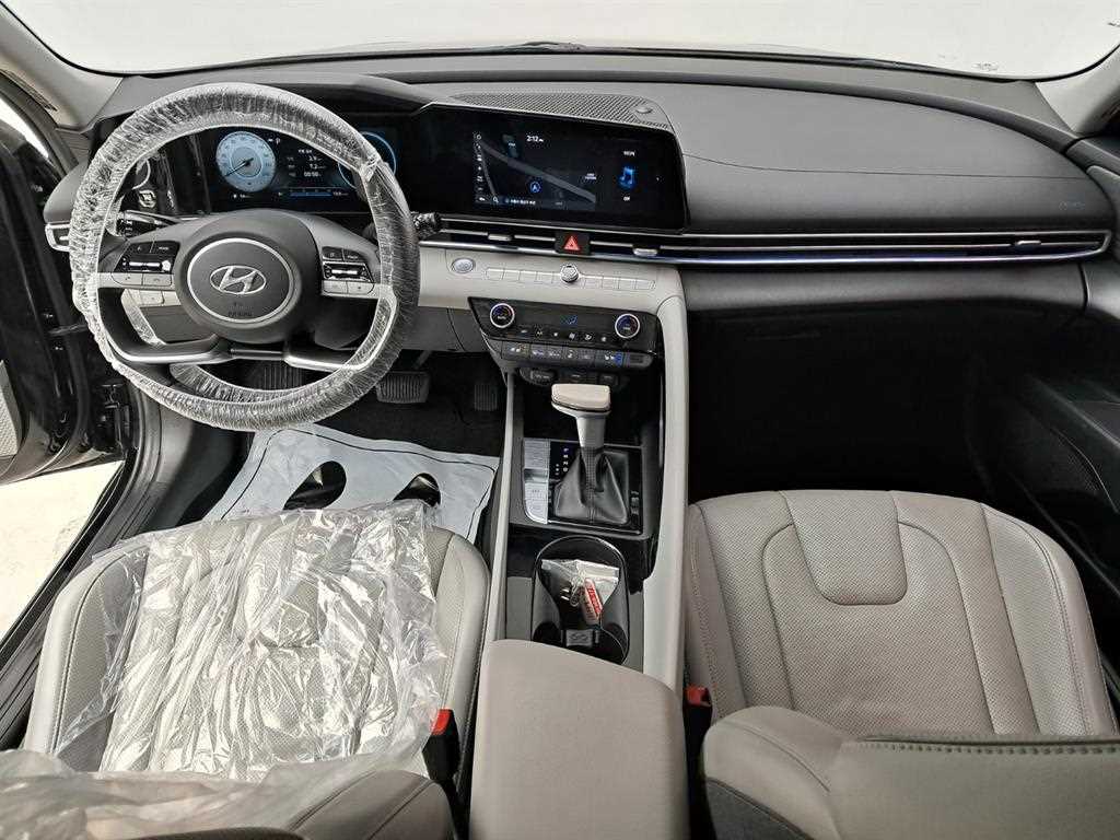 HYUNDAI Avante - Vista 6