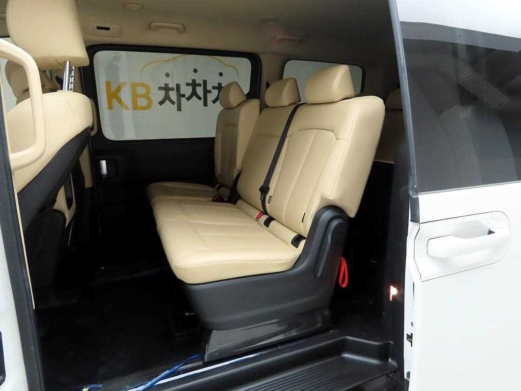 HYUNDAI Staria 2023 Blanco - Importación desde Corea - HF Imports Iquique - Foto 13