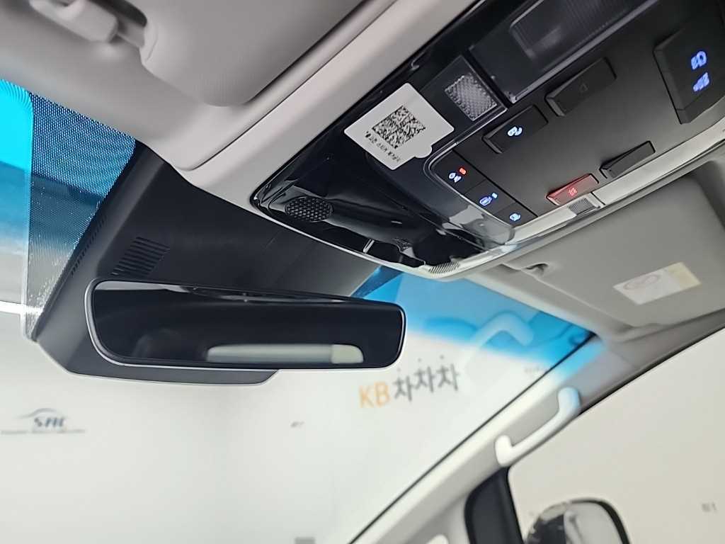 HYUNDAI Staria 2025 Negro - Importación desde Corea - HF Imports Iquique - Foto 16