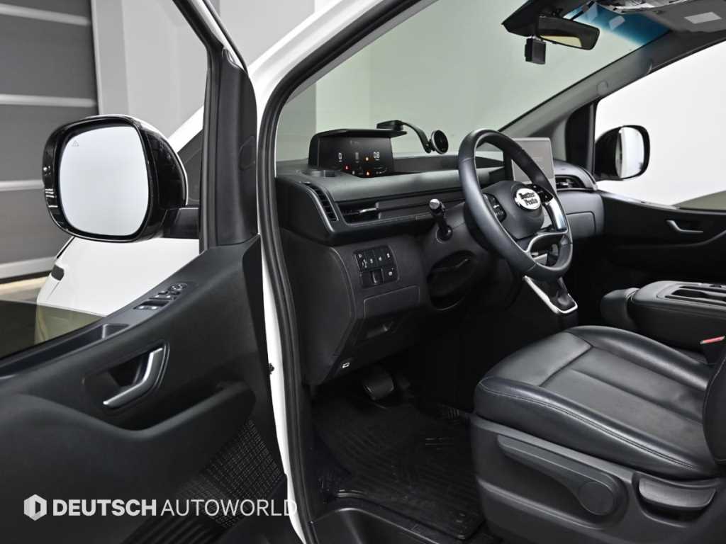 HYUNDAI Staria - Vista 11