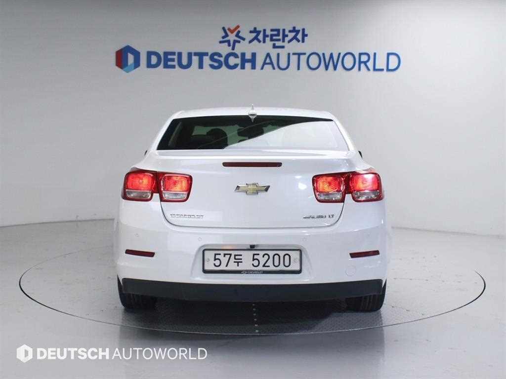 Chevrolet Malibu - Vista 4