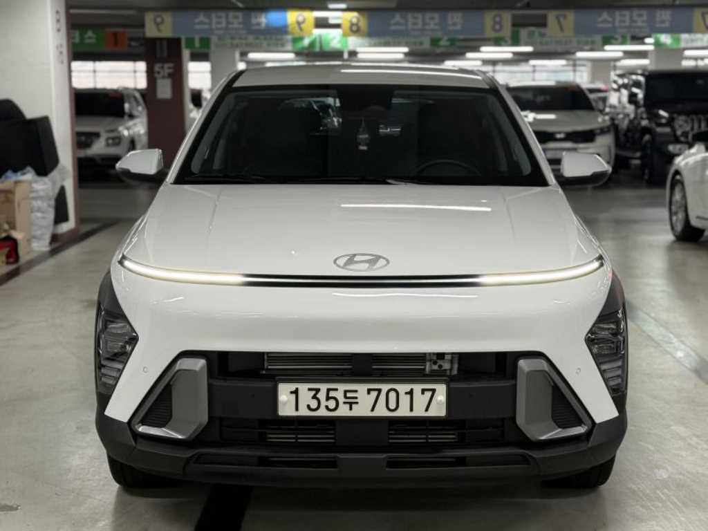 HYUNDAI Kona - Vista 4
