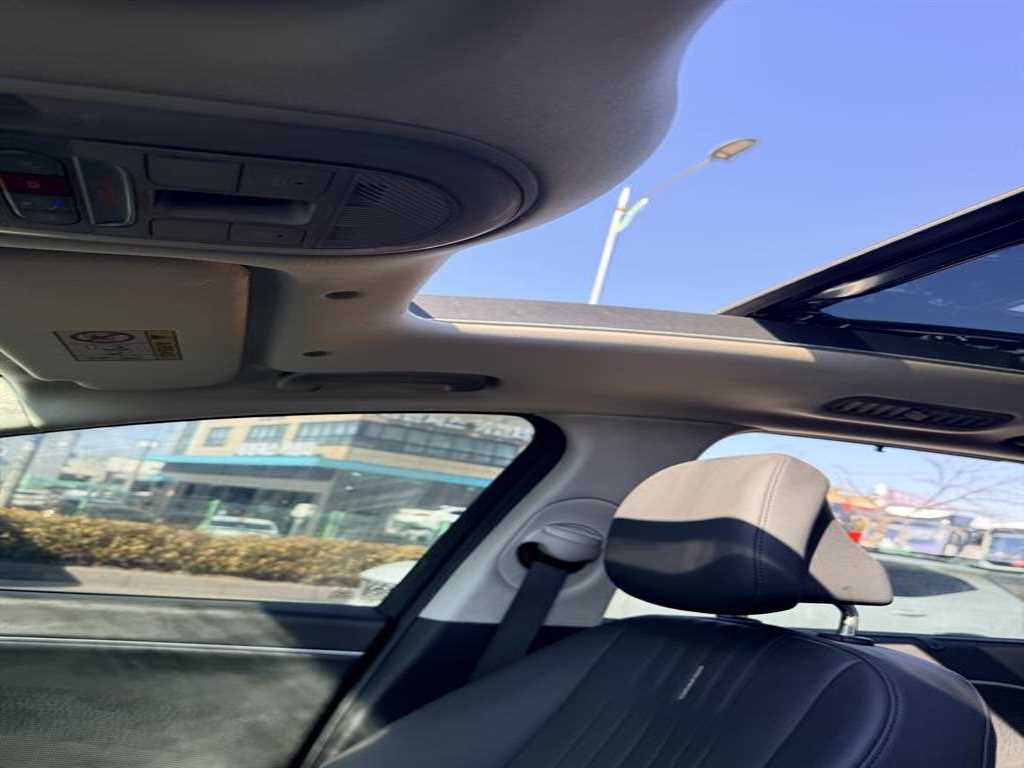 HYUNDAI IONIQ 9 - Vista 3